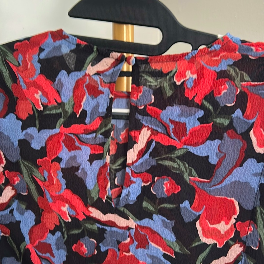 RW&CO Flower print crepe blouse - Picture 6 of 8